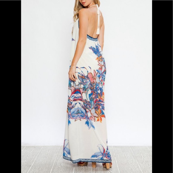 🌟SALE🌟Floral Maxi Dress - Picture 3 of 7